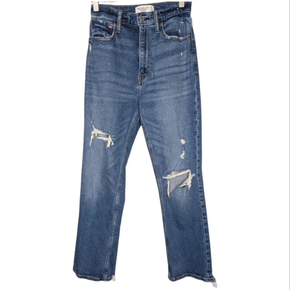 Abercrombie & Fitch Ankle Straight Ultra High Rise‎ Distressed Denim Jean 25